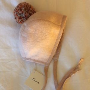 Briar baby carousel Pom bonnet 0-3